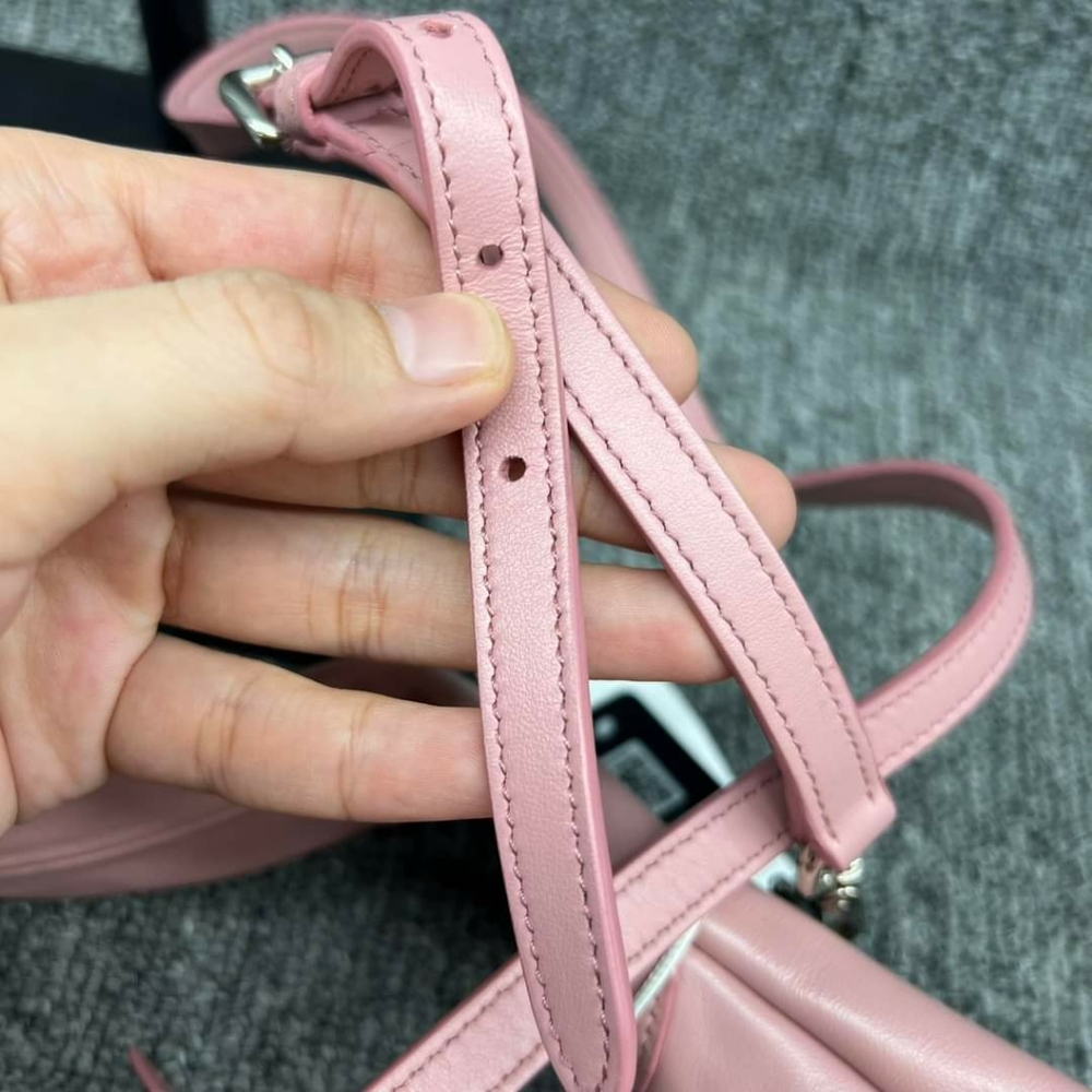 100% Authentic Prada Shoulder Bag 835-102324 - Picture 13 of 15